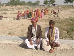 Donne ed uomini in Rajasthan