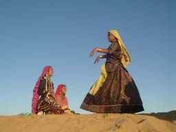 Danzatrici sul deserto in Jaisalmer