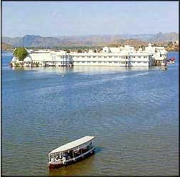 Palace on Wheels - Udaipur